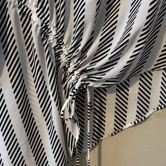 Black and White Striped Asymmetrical Top NWT - Picture 3 of 6